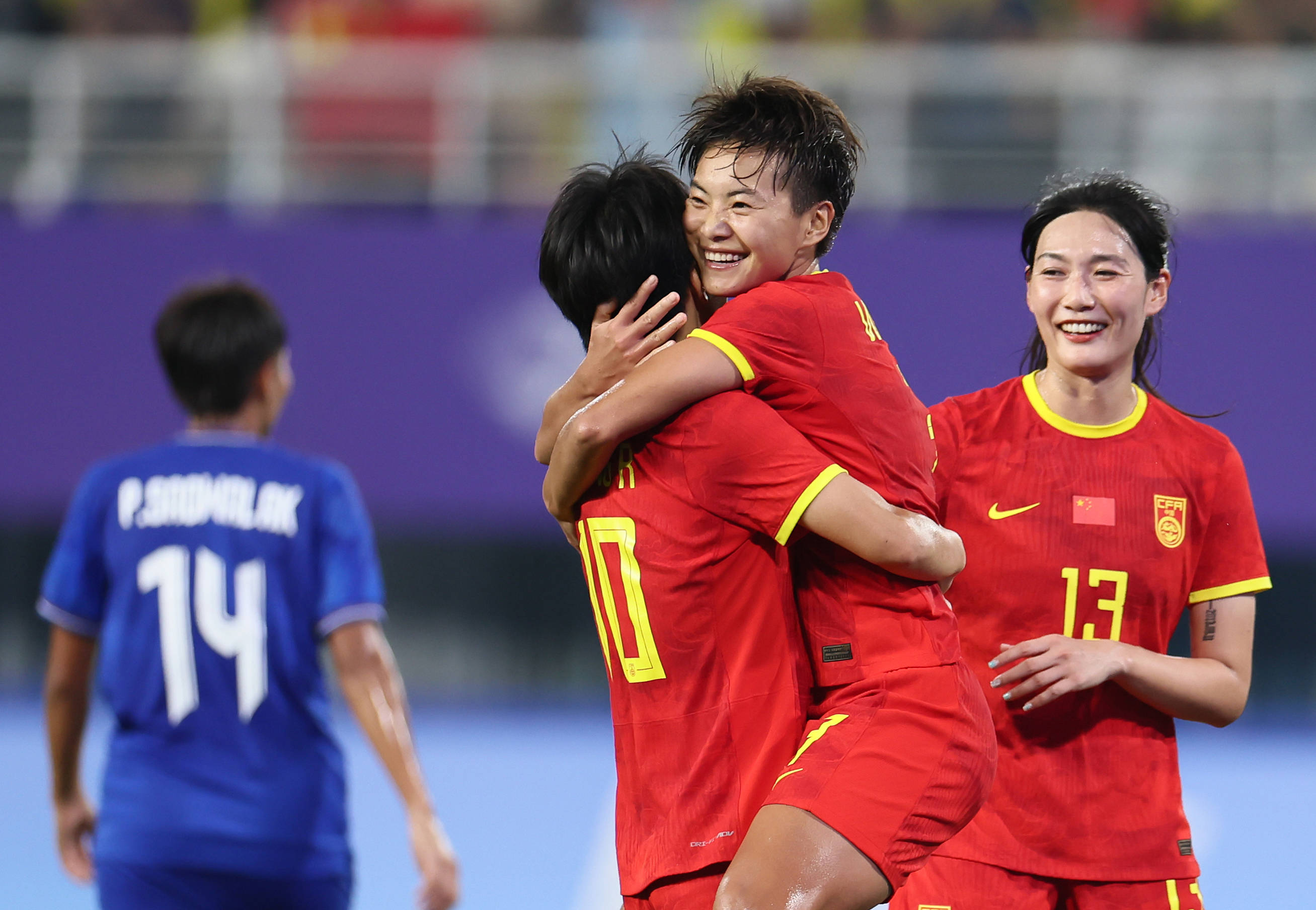 中国女足备战东京奥运，队员训练状态良好