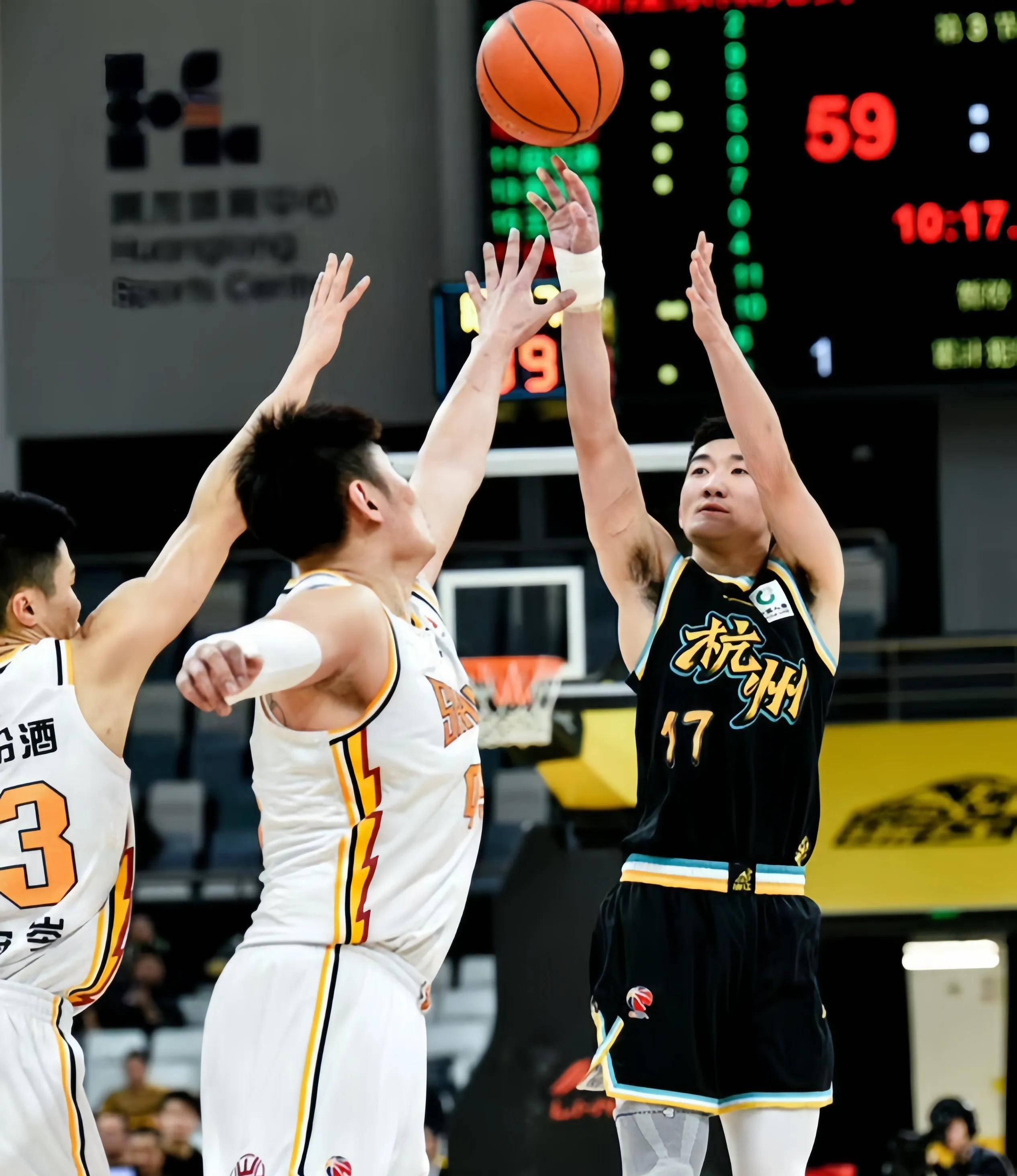 尼斯客场战平，积分榜稳居中游的简单介绍