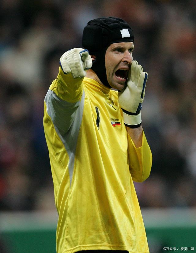 包含捷克队表现出色，轻松晋级欧洲国家杯的词条