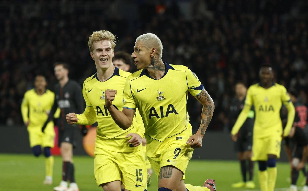 巴黎圣日耳曼凭借快攻取胜，实现晋级的目标的简单介绍