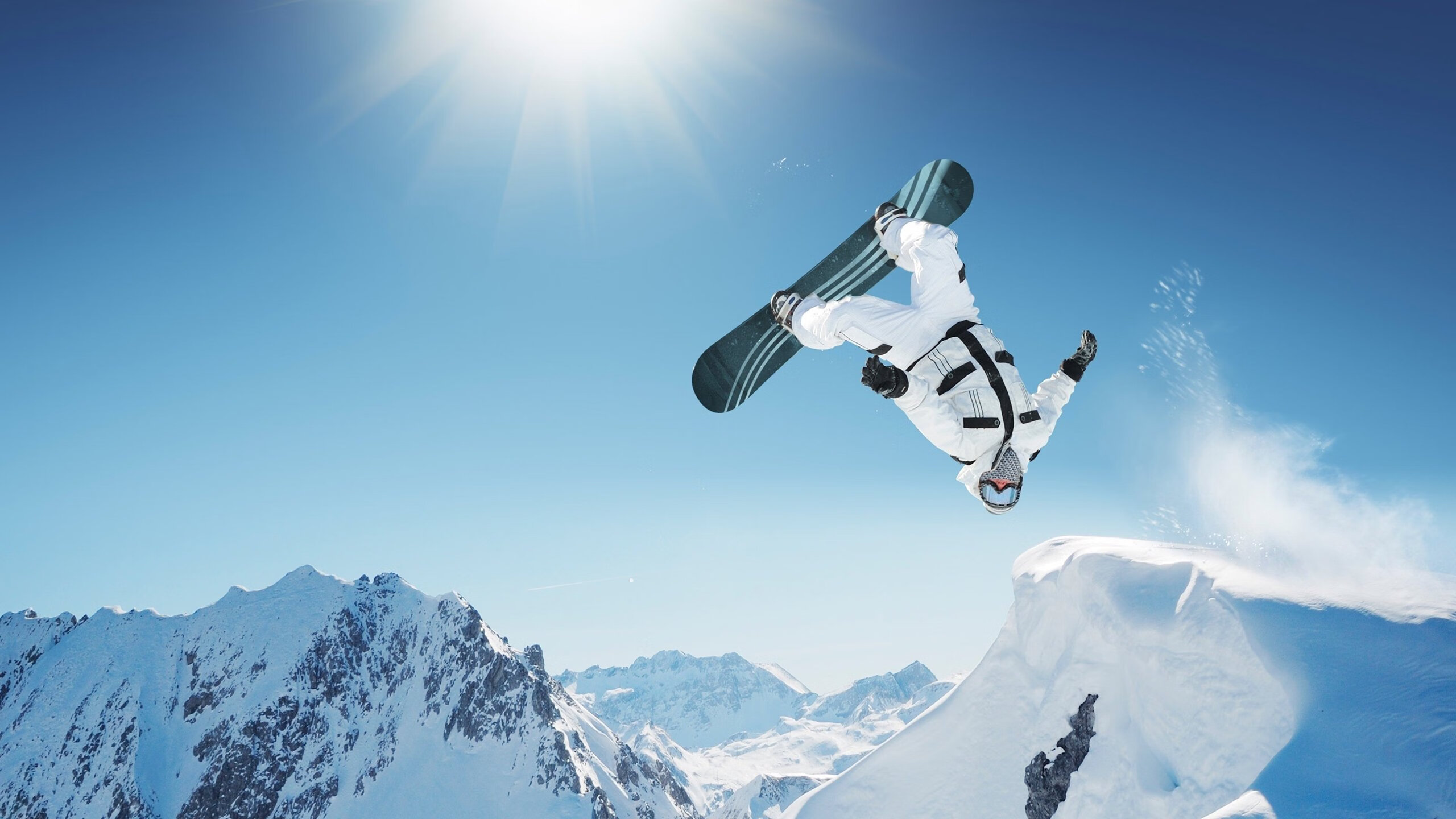 东决关键战之夜，库尔图瓦成为全场焦点