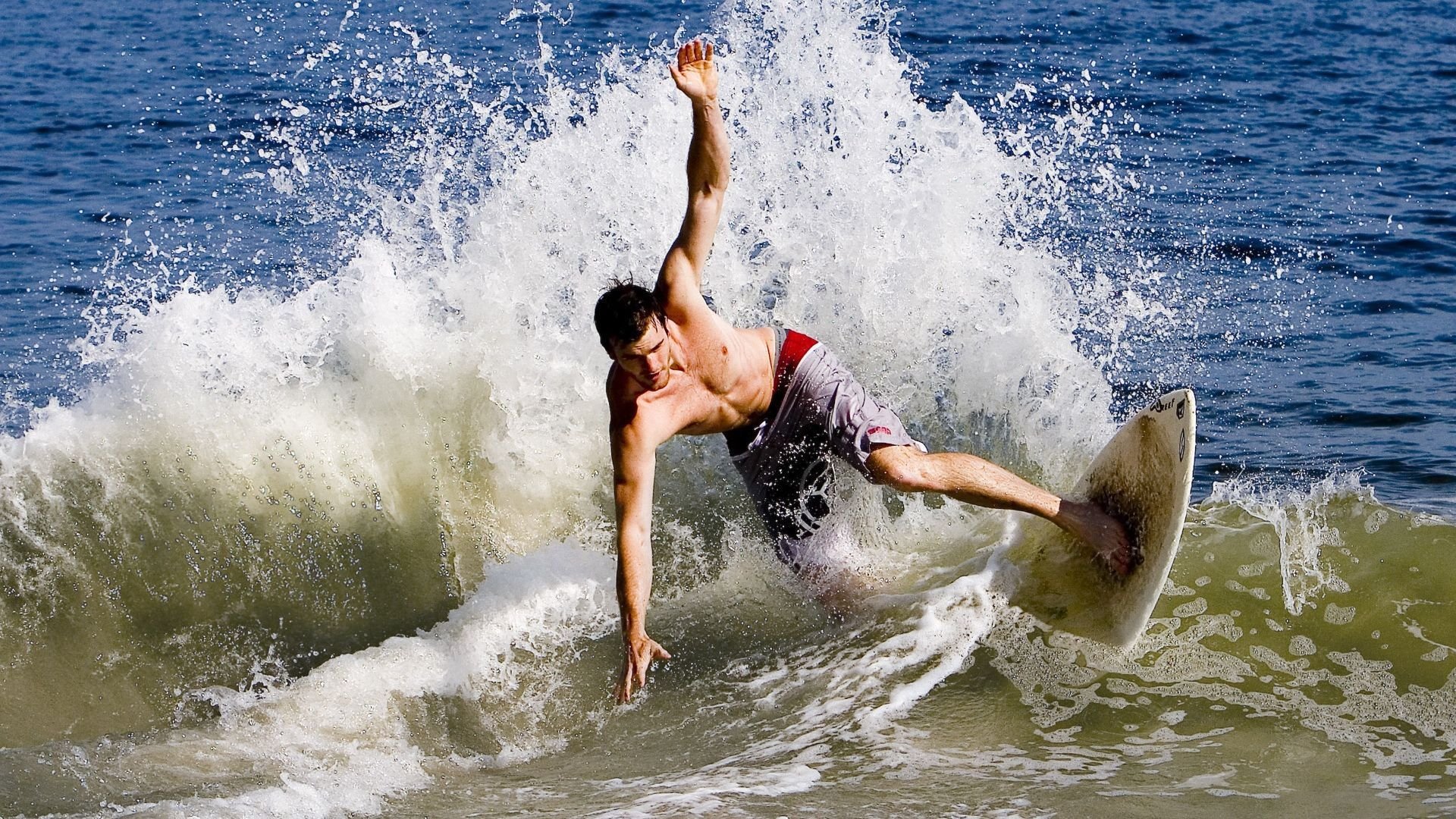 冰封蜂群,杰伦·格林如何用防守艺术主宰爵士之夜